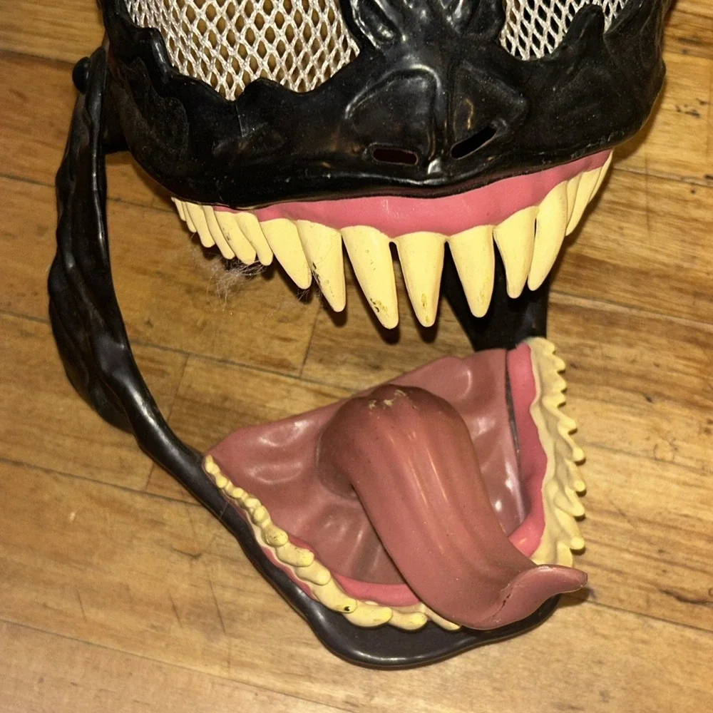 Venom Marvel Face Mask With Tongue - Hasbro 2007 Halloween D3